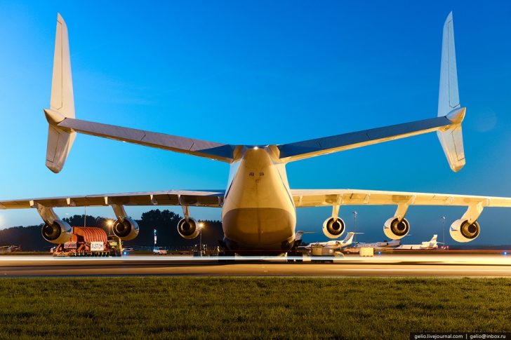 Самый большой самолет в мире Ан-225 «Мрия»