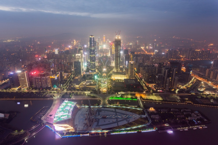 Гуанчжоу: трущобы и небоскрёбы