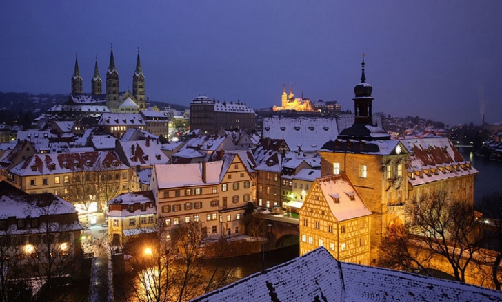 25 сказочных городов, окутанные снегом