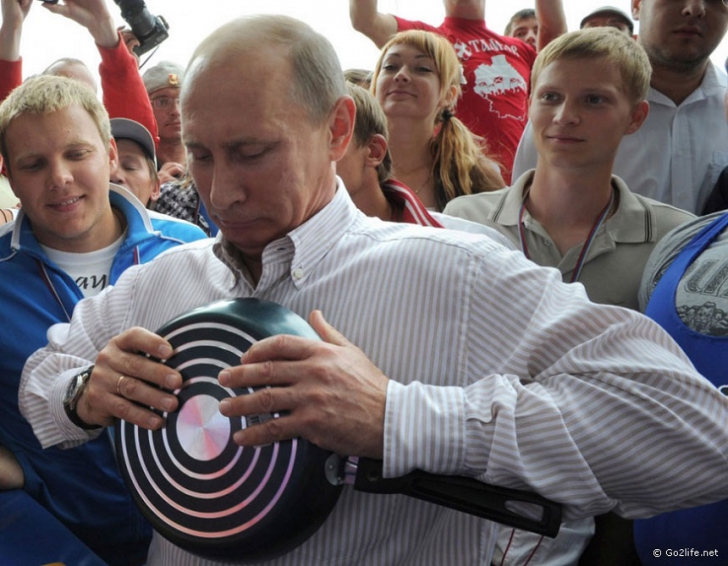 Владимир Путин - президент России (32 фото)