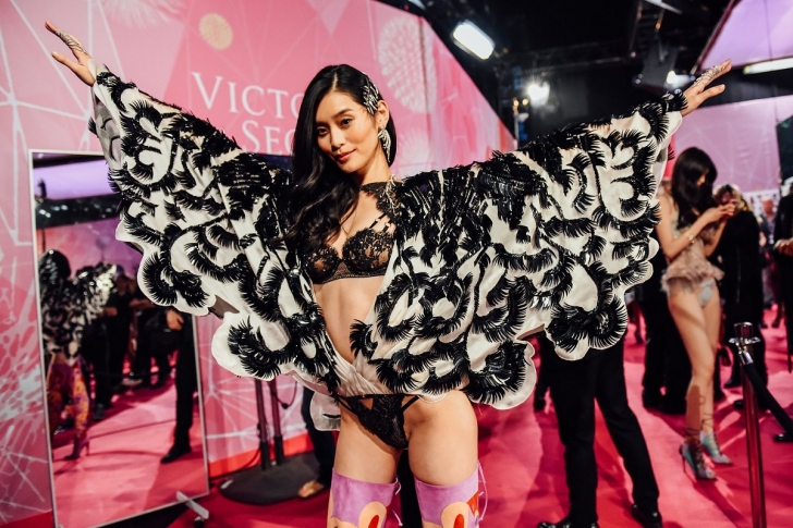 Victoria’s Secret - яркие фотографии шоу за кулисами