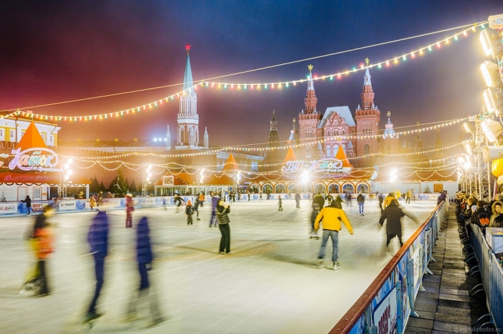 Москва нарядилась к Новому Году 2016