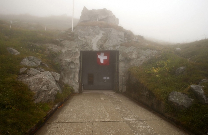 Секретный бункер и бомбоубежища Швейцарии